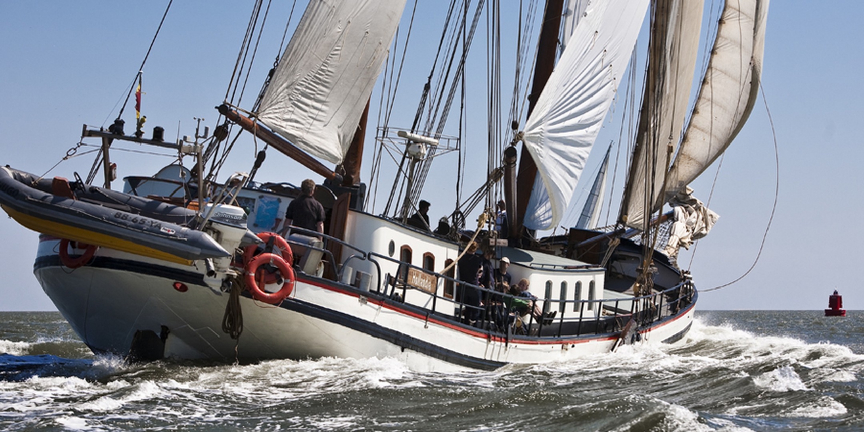 sailboat rental holland mi